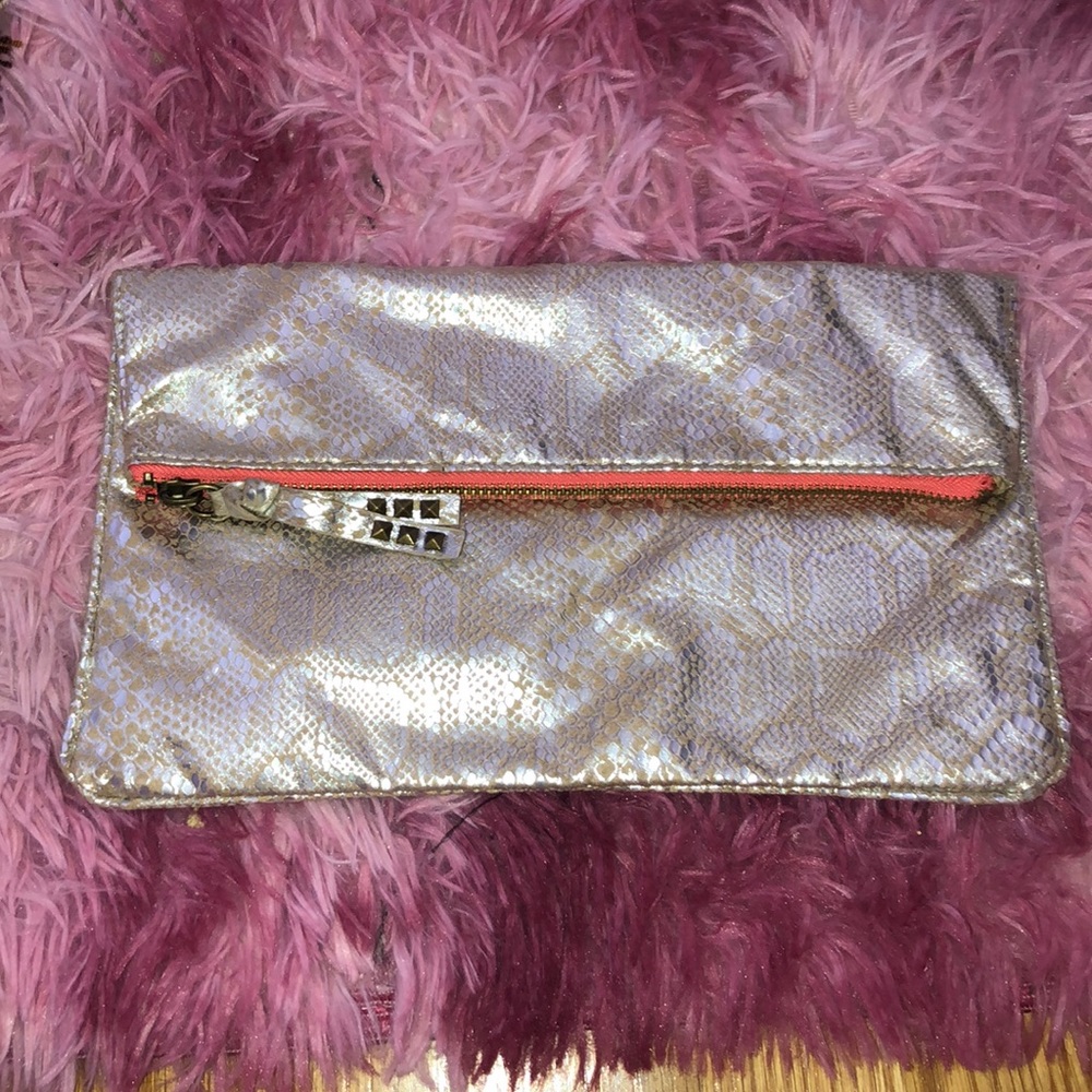 Hand bag